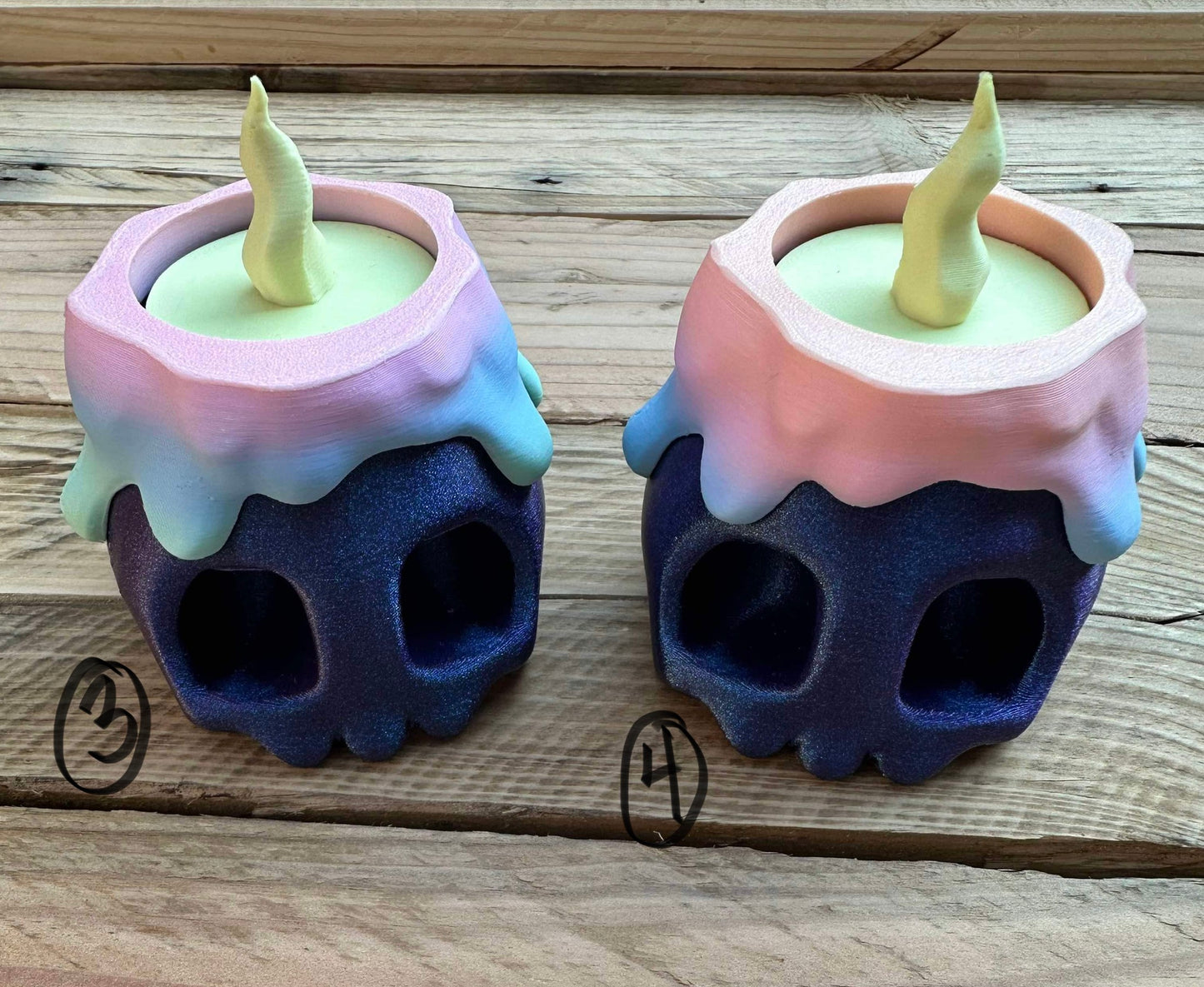 CheeserFox designs skull container